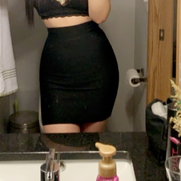 ribbed skirt 💕 - Picture 2 of 2